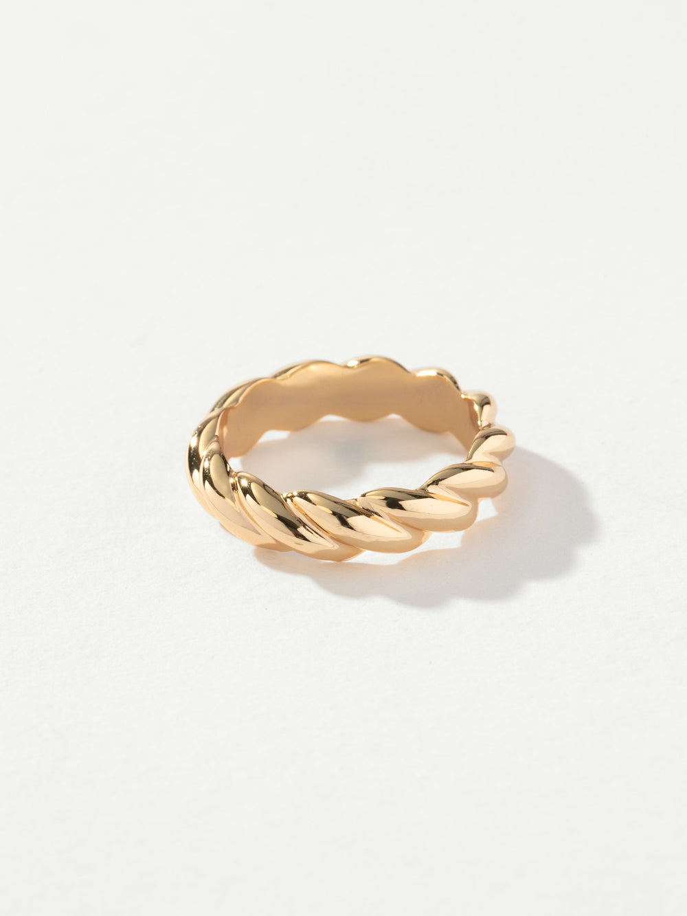 Tide Twist Ring